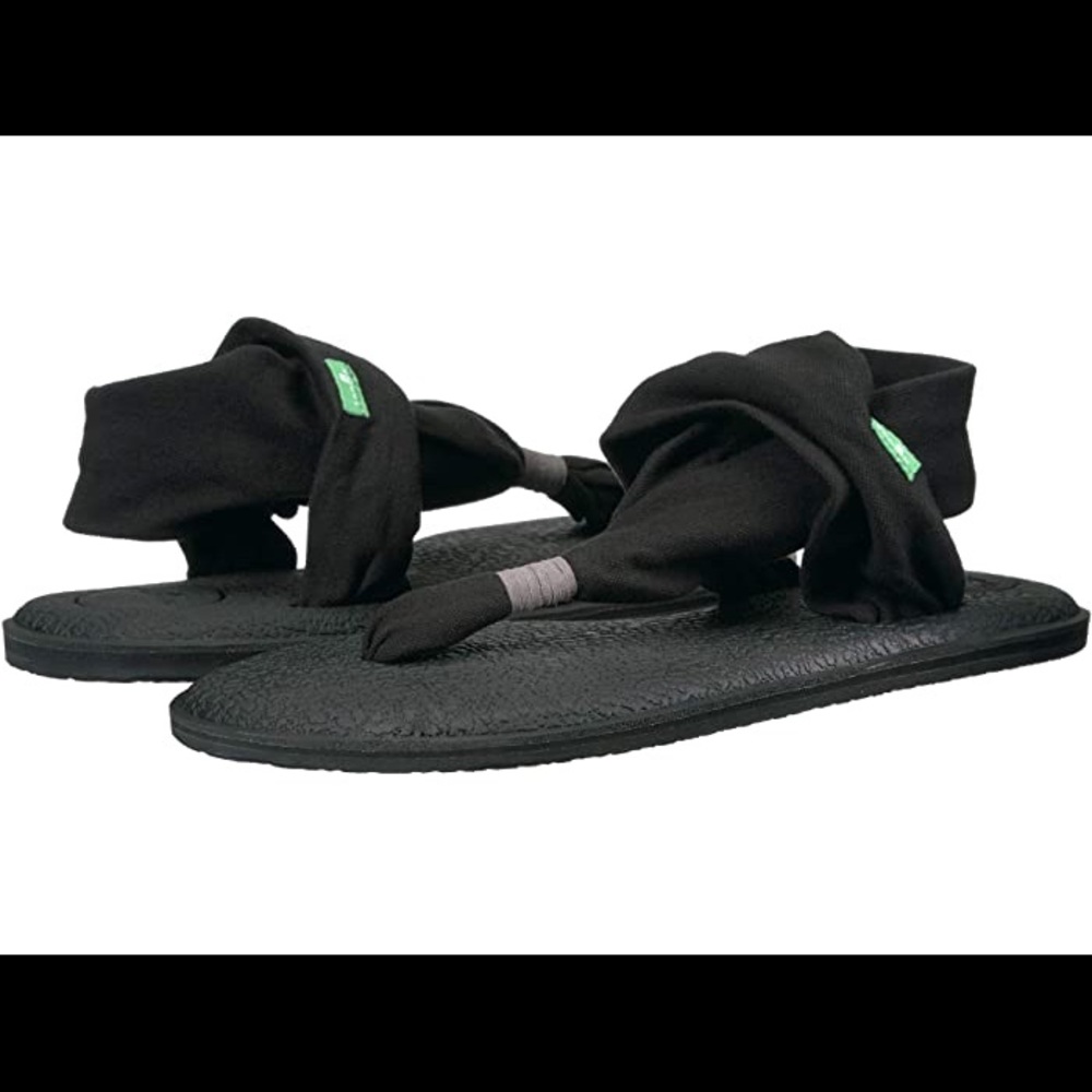 Sanuk black yoga sling, worn twice